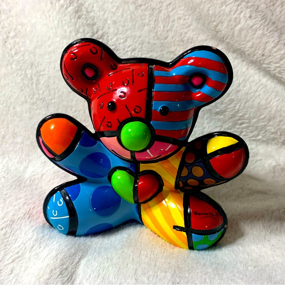 Romero Britto “Hope Bear”